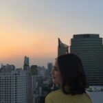 Pevita Pearce Instagram – Good to be back here in Krung Thep Maha Nakhon, aka Bangkok 🖤 what’s good? Rekomendasi tempat makan dong disini ~
