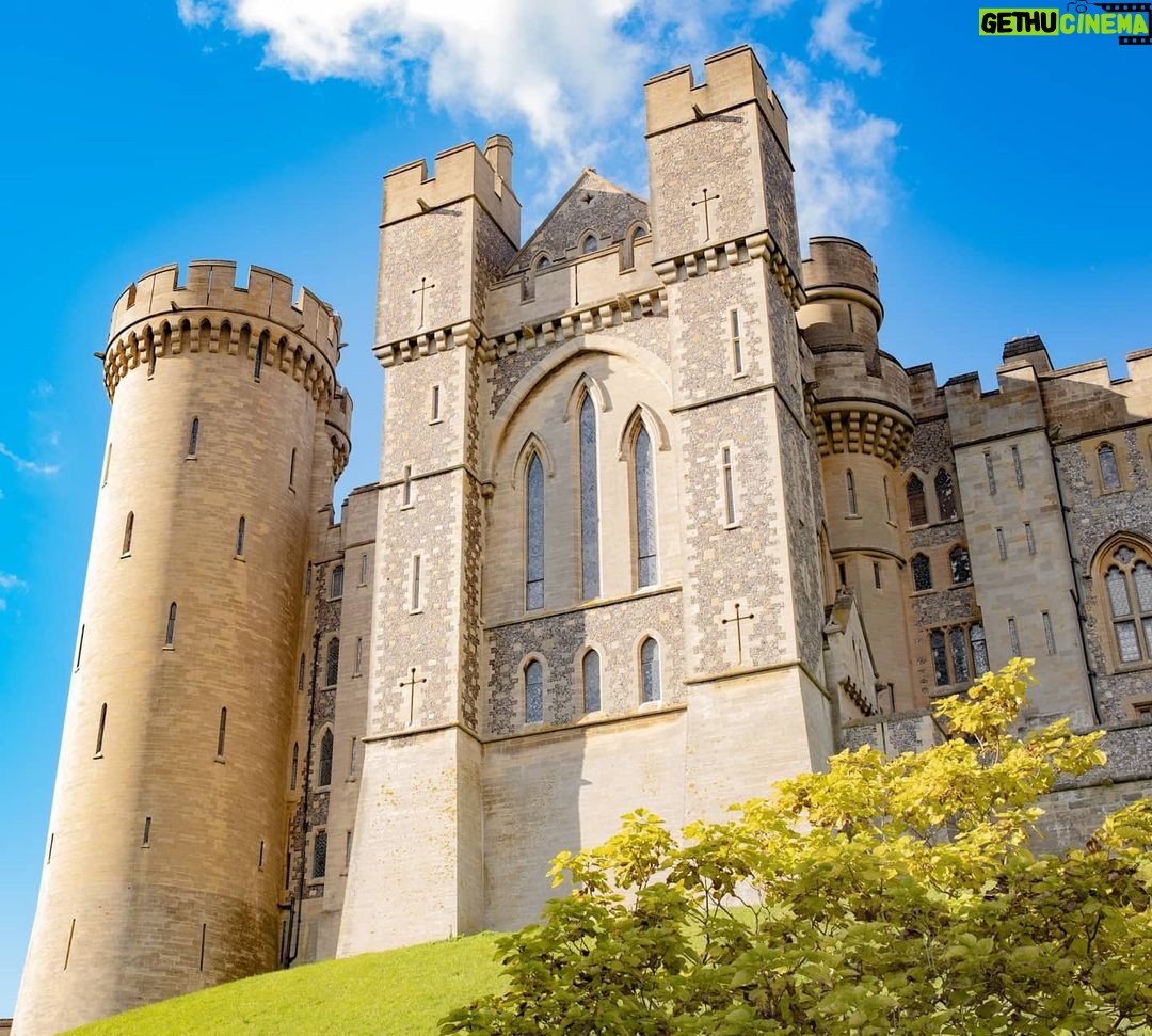 PewDiePie Instagram - We made a visit to Arundel Castle and caught 1 hour of actual sunshine in UK. 😎☀️