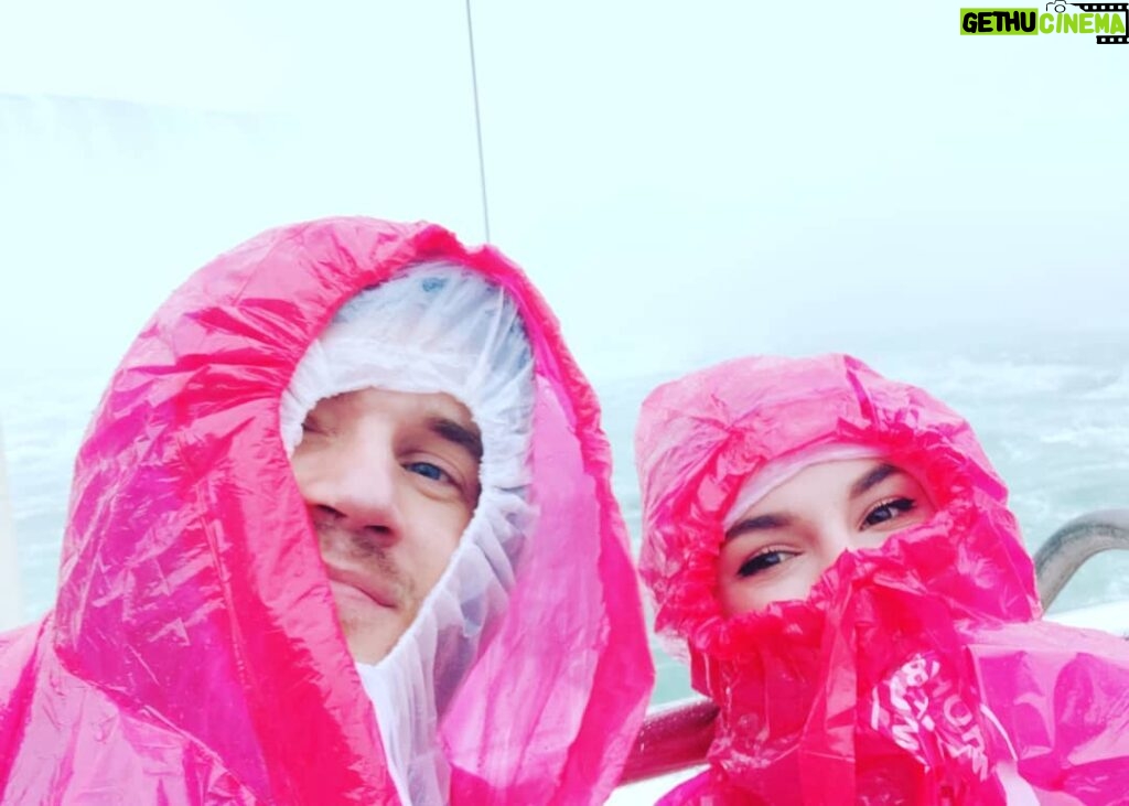 PewDiePie Instagram - Happy halloween gamers🎃, we went to Niagara falls💦💦! (I think we were the only ones there lol)