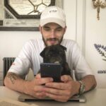 PewDiePie Instagram - Me🧒 and Edgar🐶 love the honor view 10 phone.🤳 Heres us looking at what my next dog will be. #ad Save $50 on this phone when you register or sign in to your HiHonor.com account. *Valid in the US only and open to May 28. https://goo.gl/Mz3q9e or link in bio