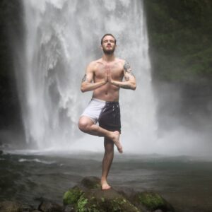 PewDiePie Instagram - Last pics from Bali, I stole @roomieofficial 's shorts, don't tell him