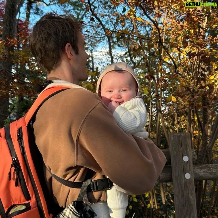 PewDiePie Instagram - Me and the little one 🐻❤️🤠