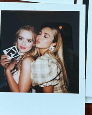 Peyton List Instagram - @vanityfair ⁣
⁣
@pleybeauty details: Pley Beauty X Cobra Kai Pleyer Palette, One Stop Pop (Pure Bliss), Pley Date (Touché), and Lust + Found (Ethel)