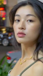 Phạm Nguyễn Lan Thy Instagram - Will you?