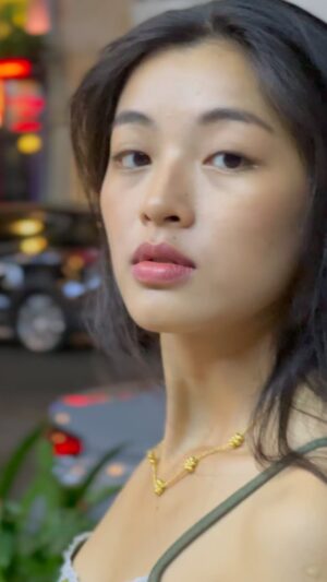 Phạm Nguyễn Lan Thy Instagram - Will you?