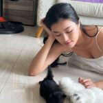 Phạm Nguyễn Lan Thy Instagram - Gia đình nhỏ có cô công chúa và bầy mèo