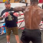 Phil Hawes Instagram - 🚨 #showmesomethinfriday ❓Who- @dietter_navarro_202020_ ❓what- ways to counter the cross Hope you enjoyed! Next weeks episode we’re taking it out of the gym 😉 👊🏾 #nohypefriday #boxing #ufc Miami Beach, Florida