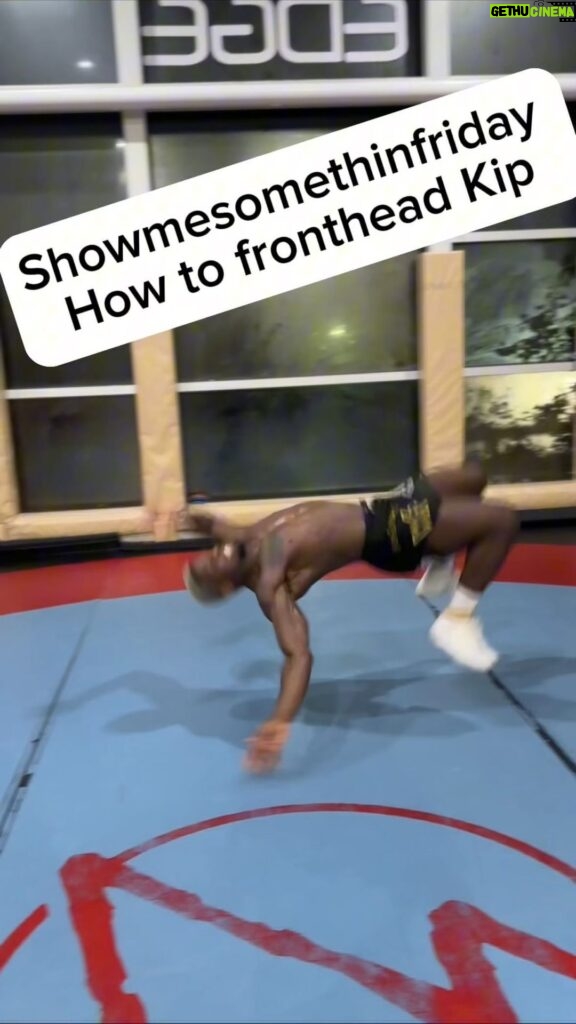 Phil Hawes Instagram - #showmesomethinfriday @mitchieboy_fines @edgewrestling_hoboken shows us how to do a fronthead kip #wrestling #warmup #freestyle Hoboken, New Jersey