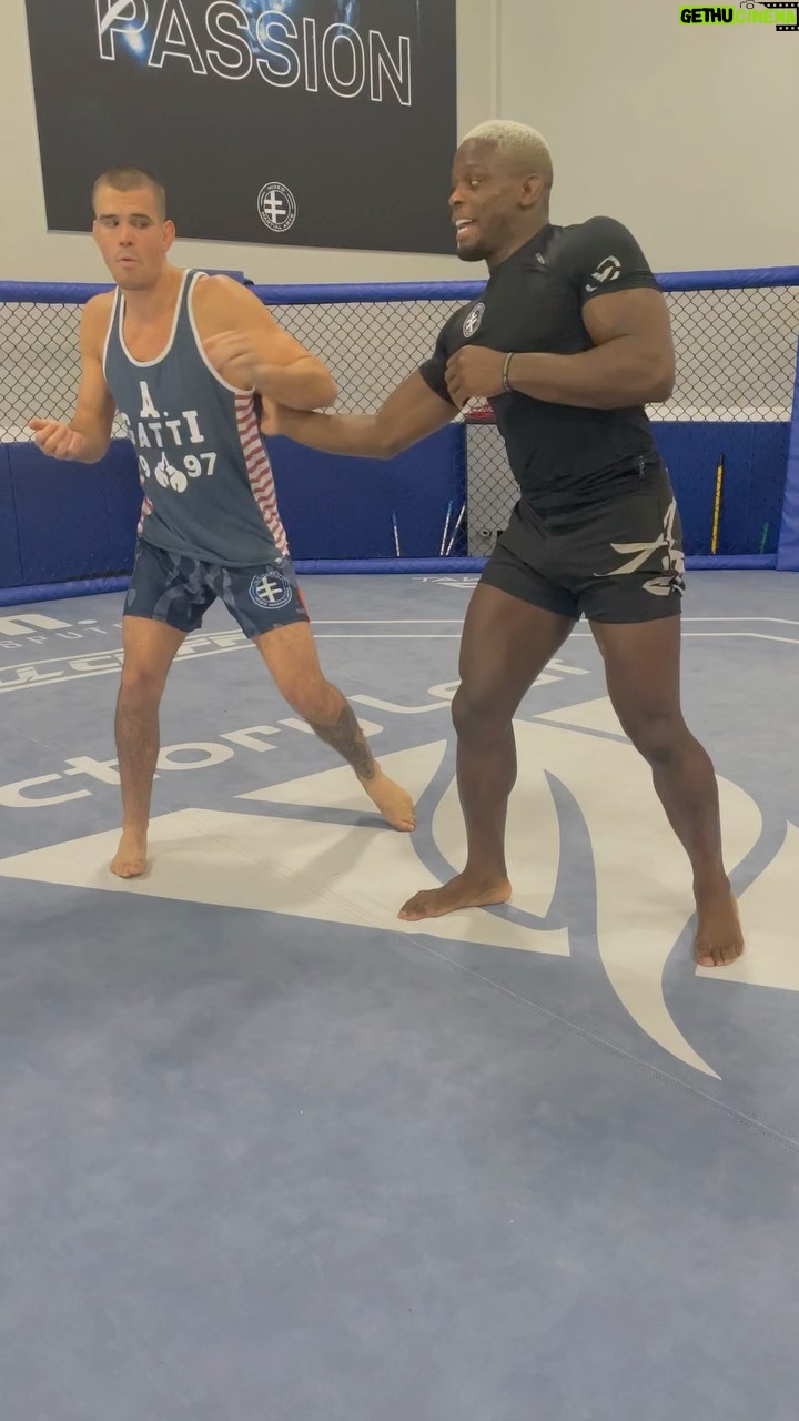 Phil Hawes Instagram - #showmesomethinfriday we got @mickeygall showing us a @renzograciebjj technique let’s goooo!! 🔥 @thearmbarsoapcompany @rootsoffight @virusintl 📸 @jamiegall22 #nohype #mma #jiujitsu Miami, Florida