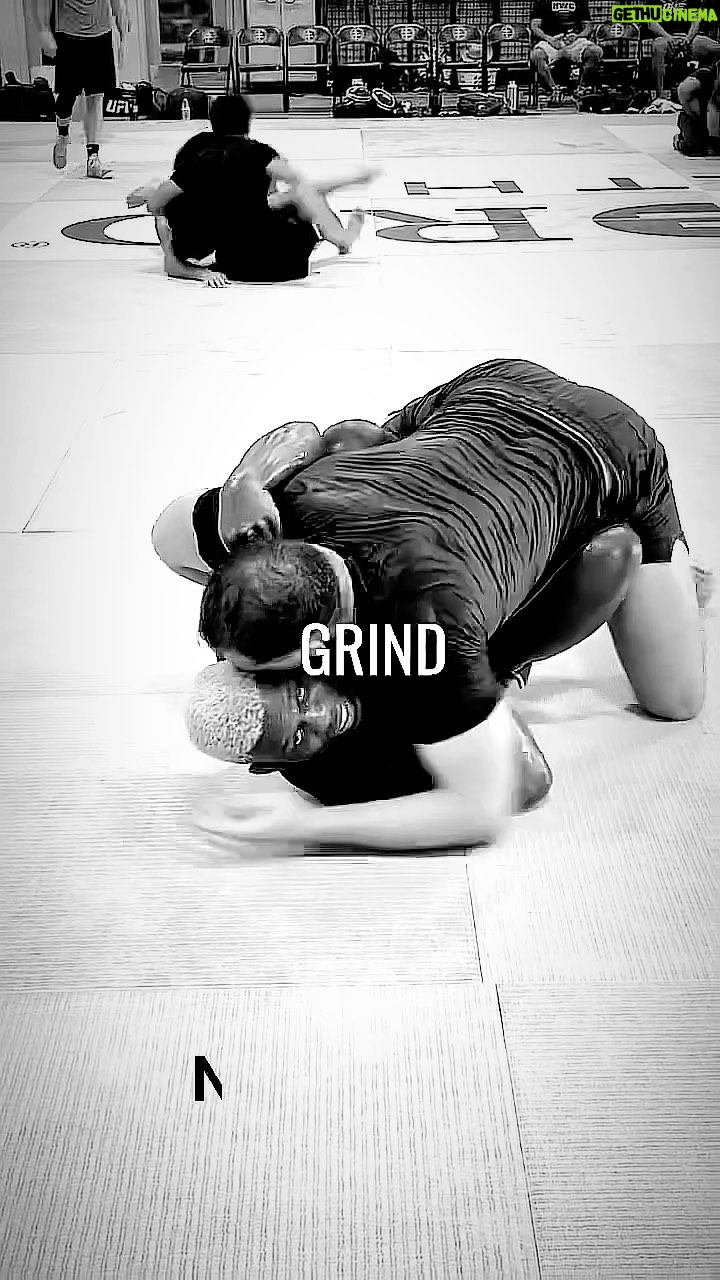 Phil Hawes Instagram - The best way to prove your value is to work! ▪️To learn ▪️To absorb ▪️To be a sponge You always want to outwork your potential. As hard as you believe you work. You can work harder than that- Kobe Bryant 🙇🏾♂️#mambamentality #nohype #ufc #jiujitsu Kill Cliff FC