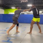 Phil Hawes Instagram – knowledge For my young lions! 🦁 Ways to avoid the cross of a orthodox fighter!
•Slippin and not countering•is good ,but it doesn’t stop them for throwing it again.
•Blocking•their cross is good your not taking all the damage but still taking some
•Block and counter• That’s that 💩 ! discouraging them from throwing and maybe you can get the ko! 👊🏾 @killcrew @killcombatgear #nohype #boxing #ufc #nohypecrew Fort Lauderdale, Florida