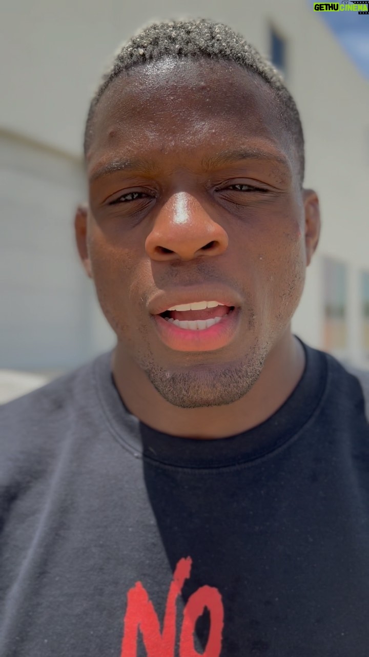 Phil Hawes Instagram - ๐ฃPublic service announcement! @theerichardtorrez Canโt thank you enough!@ufc i need a crop top fight kit! Asap!! thanks in advance ๐๐พ๐๐พโโ๏ธ๐ธ @jamiegall22 #hotboysummerallsummer #nohype #croptop Miami, Florida
