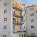 Philipp Christopher Instagram – Quarantined Italians make music from their balconies playing different instruments. ❤️ #italy #keepcalm #stayhealthy #celebratelife Thanks to @shaunking for posting this! 🙏💪