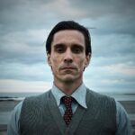 Philipp Christopher Instagram - He never paid much attention to detail. #lonelycollar #kragenweite #actor #character #filminginbelfast 📷 by @thomaskretschmann 😘🙏 Northern Ireland