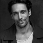 Philipp Christopher Instagram - #wink #allnew 📸 by @koszki_photography 🙏🙏🙏😘 #headshots #headshotphotography #actor #schauspieler #blackandwhitephotography #germanactor
