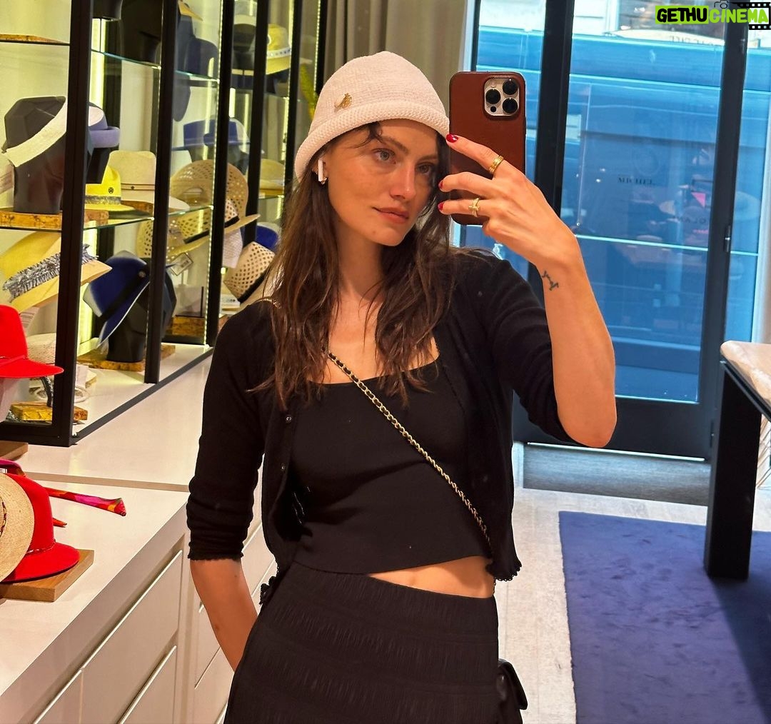 Phoebe Tonkin Instagram - Summer Bits 🎀 pt 2