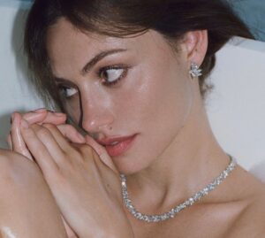 Phoebe Tonkin Instagram - Just 💎’s
@tiffanyandco #tiffanypartner