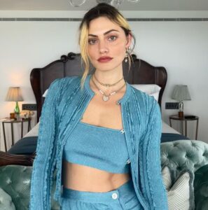 Phoebe Tonkin Instagram - Serving CC Thank you @chanelofficial #chanelcruise #chanelinmiami 🧜‍♀️🧜‍♀️🧜‍♀️