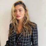 Phoebe Tonkin Instagram - Wonderful wonderful evening celebrating women in film @australianwomensfilmfestival congratulations to everyone involved, an inspiring display of up and coming female talent 💕 Thank you for having me on your judging panel in such beautiful company Wearing @chanelofficial With my loves @victoriabaron & @sophierobertshair xx