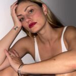 Phoebe Tonkin Instagram - #TiffanyLock @tiffanyandco 🌹 #tiffanypartner