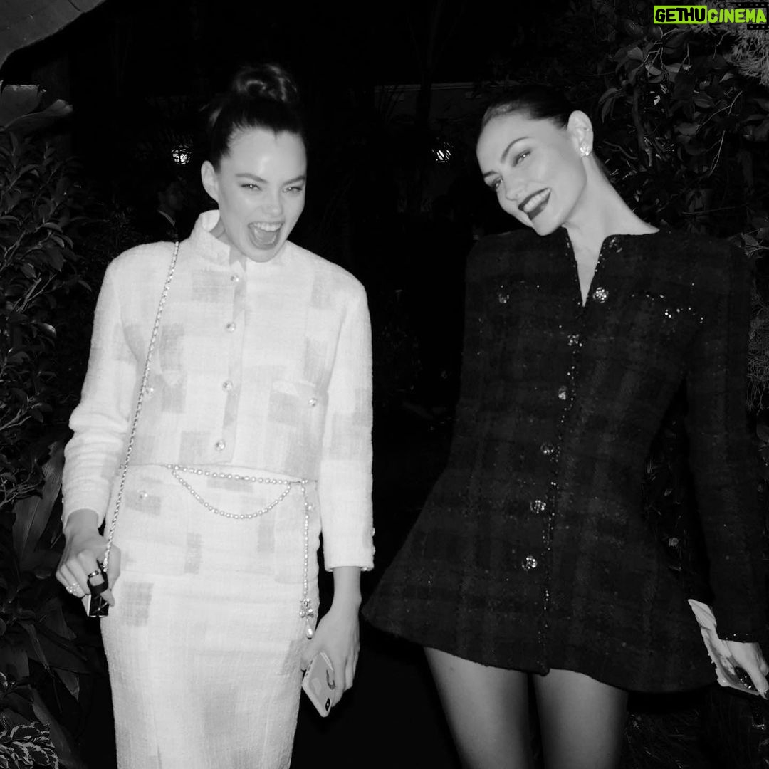 Phoebe Tonkin Instagram - @chanelofficial #charlesfinch ♥️ #chanelincinema