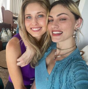 Phoebe Tonkin Instagram - Serving CC 
Thank you @chanelofficial #chanelcruise #chanelinmiami 🧜‍♀️🧜‍♀️🧜‍♀️
