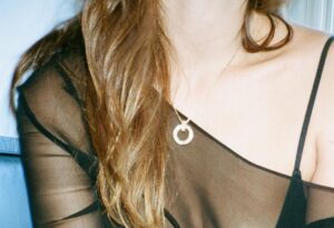 Phoebe Tonkin Instagram - 💎🦋 @tiffanyandco #tiffanypartner