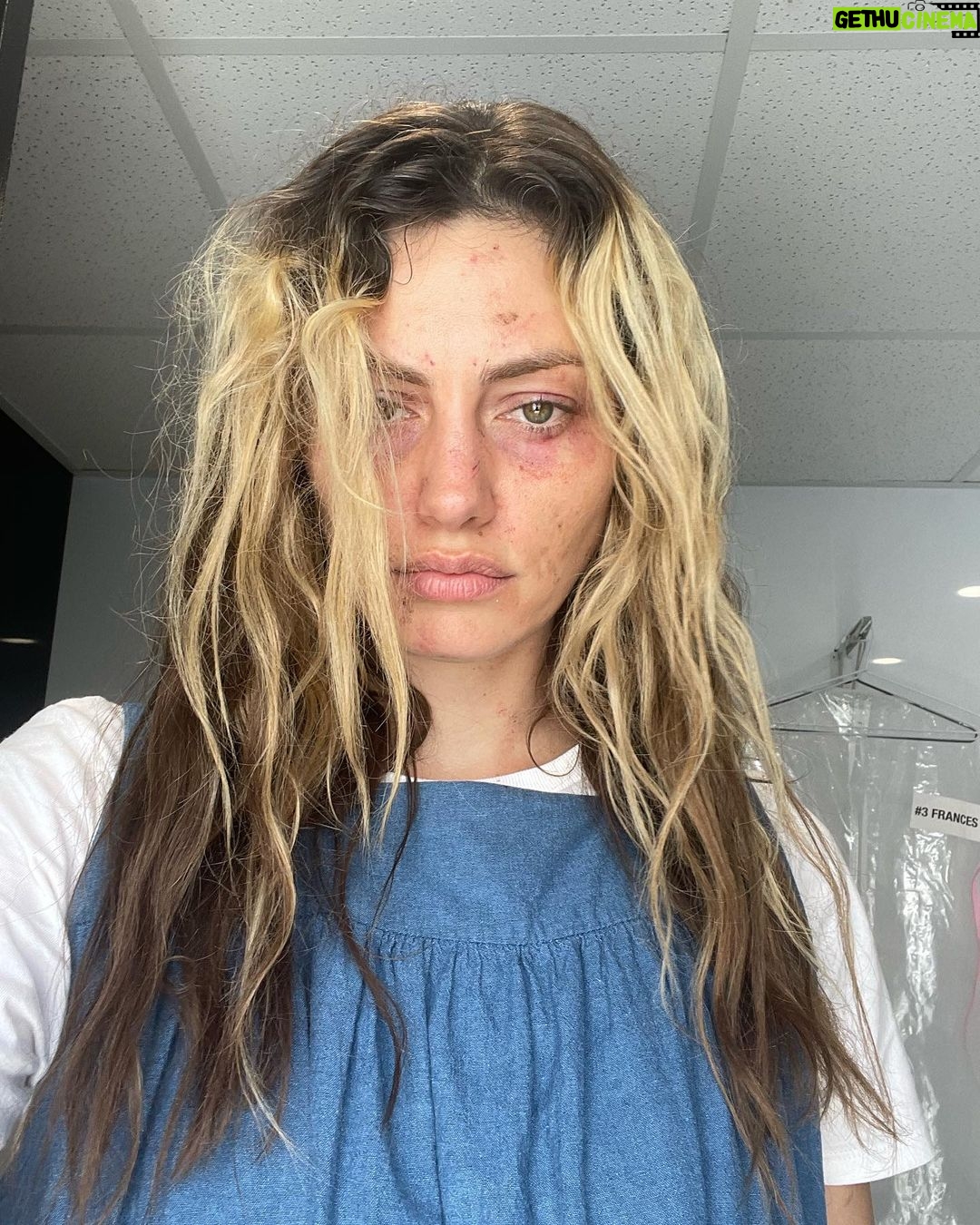 Phoebe Tonkin Instagram - Out worldwide NOW only on @netflix #boyswallowsuniverse ♥️