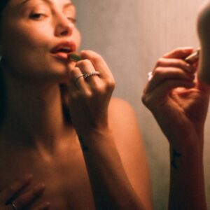 Phoebe Tonkin Instagram - season of sparkle 💎✨ @tiffanyandco #Atiffanyholiday #tiffanypartner