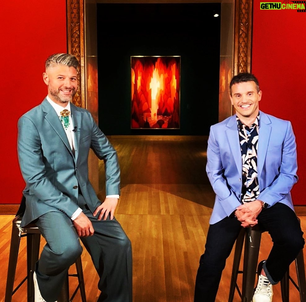 Pierre Lapointe - 397 Likes - Ce soir : 22:30 / @sucresaletva avec @patricebelanger.officiel sur @tvareseau / une visite de l’exposition de @nicolasparty au @mbamtl et pour parler du concert de dimanche prochain à @francosmtl !!!
@bonsound @placedesarts
