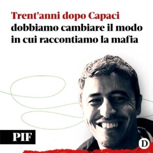 Pif Instagram - Nel 30esimo anniversario della strage di #Capaci ho pensato: una persona che nasce nel 2022, probabilmente, considera le stragi del 1992 come fatti importanti ma lontani. E più passa il tempo, più sarà difficile farle capire che non si tratta di un capitolo chiuso, ma che riguarda anche lei.

Dove c’è un cambio generazionale, ci dev’essere un cambio nel modo di raccontare la #mafia. Quando la mafia evolve, deve evolvere anche il modo di parlarne. Conoscere la storia della lotta alla mafia ti insegna tante cose che vanno oltre al dovere morale di opporsi. Ti educa ad andare in senso contrario e in maniera ostinata se è il caso. E spesso è il caso. A farlo anche quando si è circondati da gente che non fa altro che ripeterti: «È sempre andata così, cosa vuoi cambiare?». O quando ti ripetono la frase del Gattopardo che dice che tutto deve cambiare perché tutto rimanga come prima.

Negli anni passati, decidere di combattere la mafia perché un giorno venisse realmente sconfitta era ritenuto completamente folle. Chi lo faceva era considerato un sognatore. Sconfiggere la mafia era un’utopia. Eppure oggi un bambino di #Palermo ha una vita migliore rispetto a quella che ho avuto io alla sua età. E questo lo si deve ai sogni e alle utopie di qualcuno che ci ha creduto. E se questo qualcuno è stato isolato, calunniato e poi ucciso, è successo perché era circondato da gente che non ha mai avuto questi sogni.

Io oggi sono a Palermo per festeggiare #GiovanniFalcone, #FrancescaMorvillo, Antonio Montinaro, Vito Schifani, Rocco Dicillo e tutti i ragazzi del Quarto Savona Quindici (la scorta di #Falcone). Lo so che la parola "festeggiare" potrebbe stonare, ma io voglio non solo ricordarli, ma festeggiarli con tutta la gioia possibile.

Se ci limitiamo a raccontare soltanto l’ultima parte della loro vita, quella più drammatica, facciamo loro un torto. Dobbiamo raccontare il loro essere straordinari nell’assoluta normalità. La loro ostinata volontà di voler cambiare le cose. È grazie a questo atteggiamento che c’è stato un reale cambiamento. Ciò, forse, ci costringe a interrogarci su cosa stiamo facendo invece noi, nella nostra vita, contro le mafie.

✍️ @pif_iltestimone