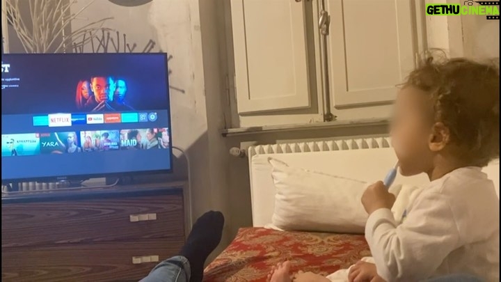 Pif - 7.8K Likes - Ecco l'unico modo per vedermi che ha mia figlia, in questo periodo che sono rinchiuso in montaggio!
Nonostante la mia assenza, possiamo ufficializzare che la sua prima parola è: Papà!
P.s.: L'efficienza di Sky. Non abbandona mai i figli dei suoi collaboratori.
@skyitalia
@nowtvit