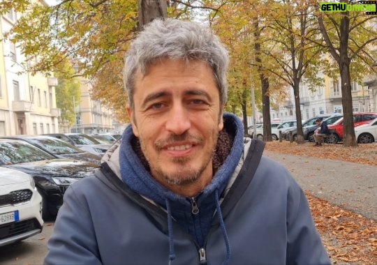 Pif - 9.1K Likes - Attenzione attenzione: finalmente posso comunicarvi che l'8 novembre uscirà il mio terzo libro, intitolato "La disperata ricerca d'amore di un povero idiota".
Abbiate un po' di pazienza, ancora due settimane...