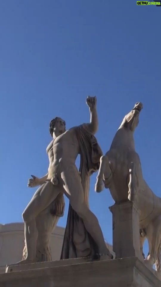 Pif - 1.5K Likes - Oggi #Pif ci porta a spasso per la Capitale insieme a Gian Marco D’Eusebi, romano da sei generazioni, che sui social spiega con passione aneddoti, modi di dire, curiosità e tradizioni romane. #CaroMarziano stasera #7febbraio alle 20.20 su #Rai3.
@azzykky #Roma #Romamor