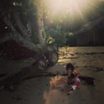 Pihla Viitala Instagram - Couple of years ago our trip to paradise🌴🌴🌴she played with the local puppies all day long