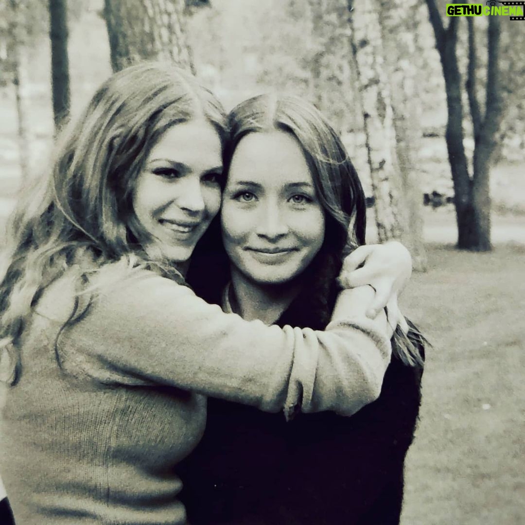 Pihla Viitala - 4.1K Likes - Found some old pics from Paris with my friend Thoma and from Helsinki with my friend Siiri❤️