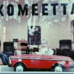 Pihla Viitala Instagram - My sister's office🛻👶 @komeettafilmi