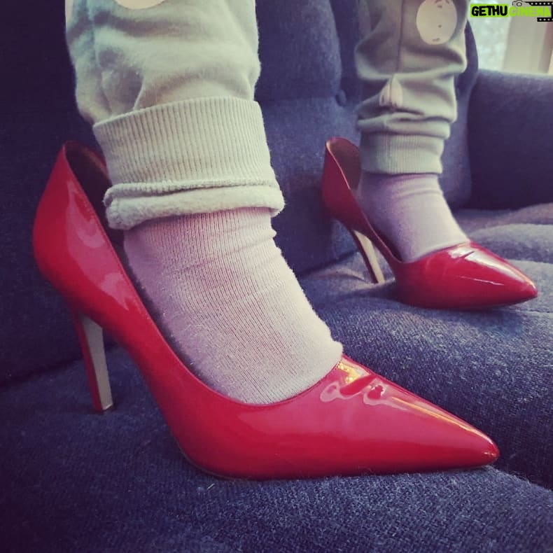 Pihla Viitala - 1.9K Likes - 👠👠