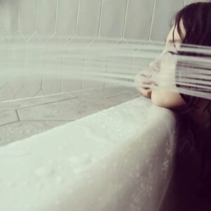 Pihla Viitala Instagram - Sundaybath 🌍❤️