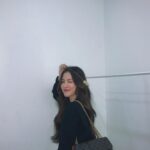 Pimchanok Luevisadpaibul Instagram - 🩶🤎 #CELINEVICTOIRE #CELINEBYHEDISLIMANE