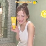 Pimchanok Luevisadpaibul Instagram - GRWM กับใบ🙌 ใครอยากมีผิวไบรท์ใส มาลองนี่เลย โฉมใหม่ 𝗦𝗘𝗡𝗞𝗔 𝗣𝗲𝗿𝗳𝗲𝗰𝘁 𝗪𝗵𝗶𝗽 𝗩𝗶𝘁𝗖 𝗣𝗼𝗿𝗲𝗹𝗲𝘀𝘀 𝗚𝗹𝗼𝘄 💛 วิปโฟมนุ่มมมฟินผิว สดชื่นสดใสทุกวัน ! วิปโฟมแน่นนุ่ม ทำความสะอาดผิวหน้าสะอาดหมดจด🍋 มาพร้อมกับเจแปนนีส ยูซุ เอ็กซ์แทร็กซ์ อัดแน่นด้วยวิตซี ช่วยให้ผิวโกลว์ไบรท์ ใสนุ่ม เรียบเนียน 🥰💛 และยังมีส่วนผสมจาก ไวท์ โคคูน เอสเซ้นส์ และดับเบิ้ล ไฮยา ช่วยให้ผิวชุ่มชื่น ไม่แห้งตึงหลังล้างหน้าด้วยน้าา ชอบมากกจนต้องพกติดกระเป๋า ที่สำคัญคือ เค้าอ่อนโยนต่อผิว ผ่านการทดสอบจากผู้เชี่ยวชาญด้านผิวหนัง และไม่ใส่แอลกอฮอล์, มิเนอรัล ออยล์, พาราเบน, ซัลเฟต และซิลิโคน ดีต่อใจจริงๆ 🫶 😍ใบอยากชวนทุกคนมามีผิวใส เนียนไบรท์ ต้องชอปเลย เซนกะ เพอร์เฟ็ค วิป วิตซี ขนาด 100g ราคา 209 บาท 🛒ชอป online ที่ official store ร้าน Senka by FineToday ใน Lazada เลย และเค้ามีขนาด 50g ด้วย พกพาง่าย เพียง 99 บาท หาซื้อได้ที่ 7-Eleven น้า #SENKA #SENKAThailand #SENKAPerfectWhipVitCPorelessGlow #ผิวโกลว์ไบรท์ใสนุ่ม