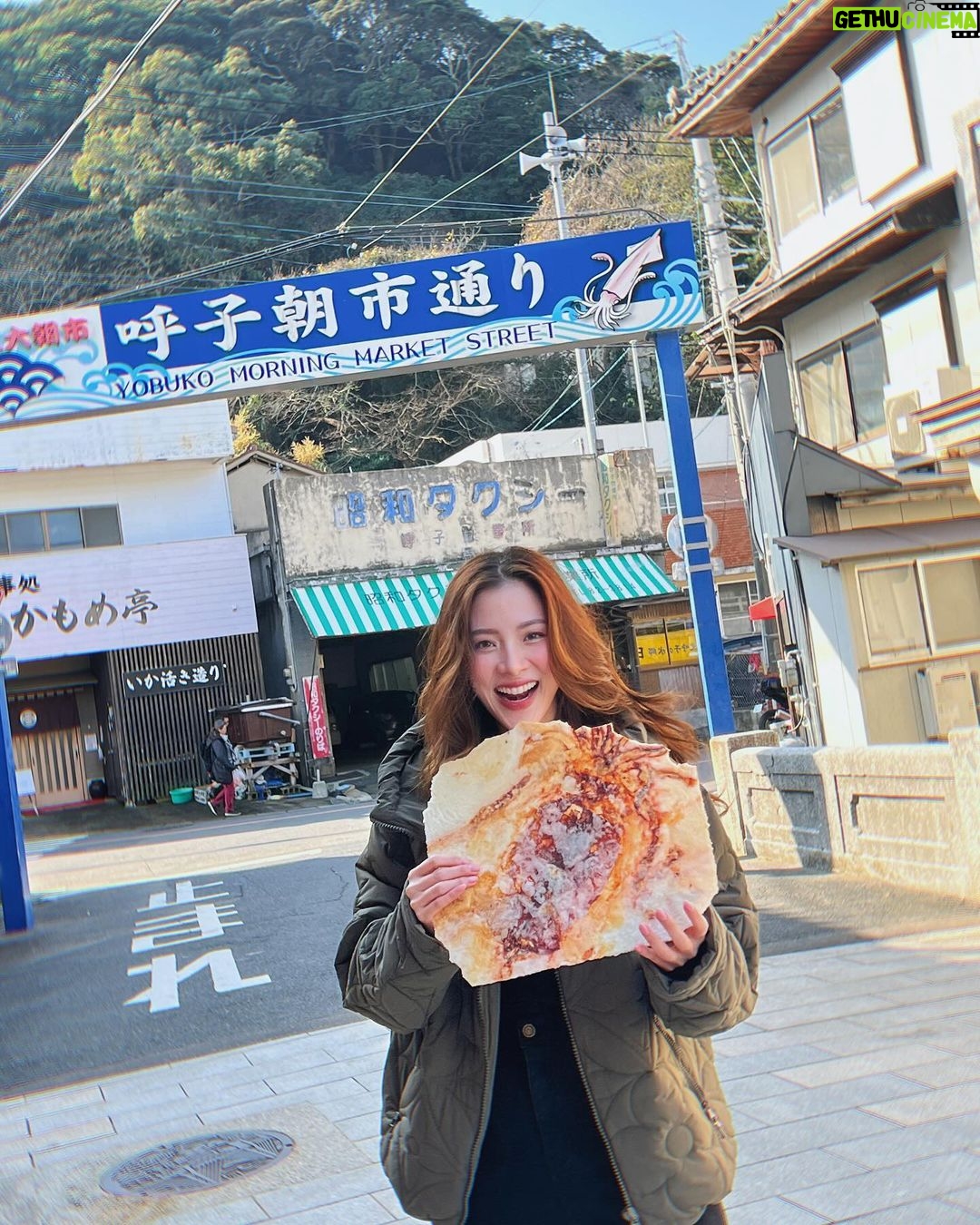 Pimchanok Luevisadpaibul Instagram - 🐙🦞🐟🪼😋 #ทริปมีลำโพงมั๊ย 呼子朝市~yobuko morning market~