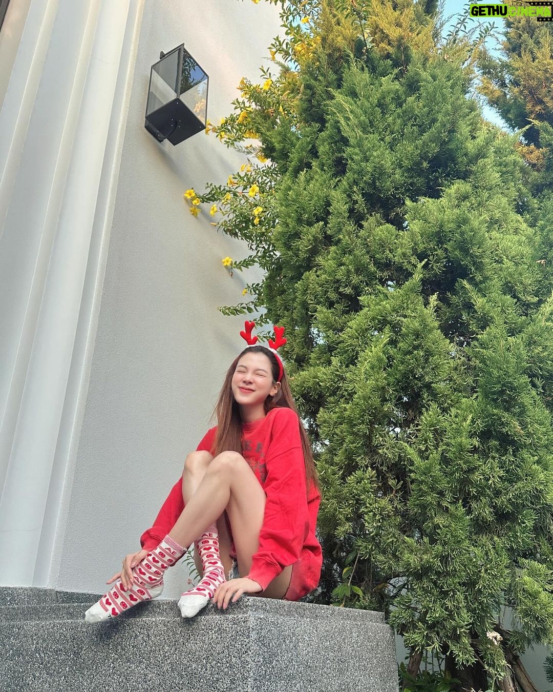 Pimchanok Luevisadpaibul Instagram - 🫎🫎🎄🎄