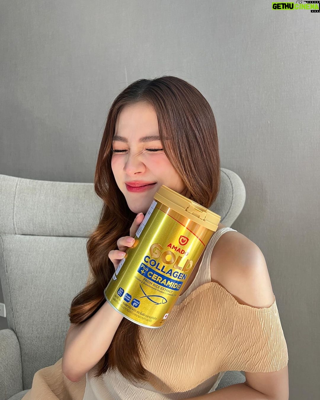 Pimchanok Luevisadpaibul Instagram - 💛 สุดๆ โกลด์คอลลาเจน @amadothailand ทานเองก็ดี๊ดีเป็นของขวัญให้คนที่คุณรักยิ่งดีใหญ่ บ้านใบทานกันทั้งครอบครัว #amadothailand #amadocollagen