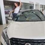 Pimchanok Luevisadpaibul Instagram - พร้อมรับกลับบ้านรึยังคะ 😜🚙 @nissanthailand