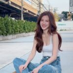 Pimchanok Luevisadpaibul Instagram - เมื่อเราได้เลิกงานก่อนแดดหมด 🥳🌤️