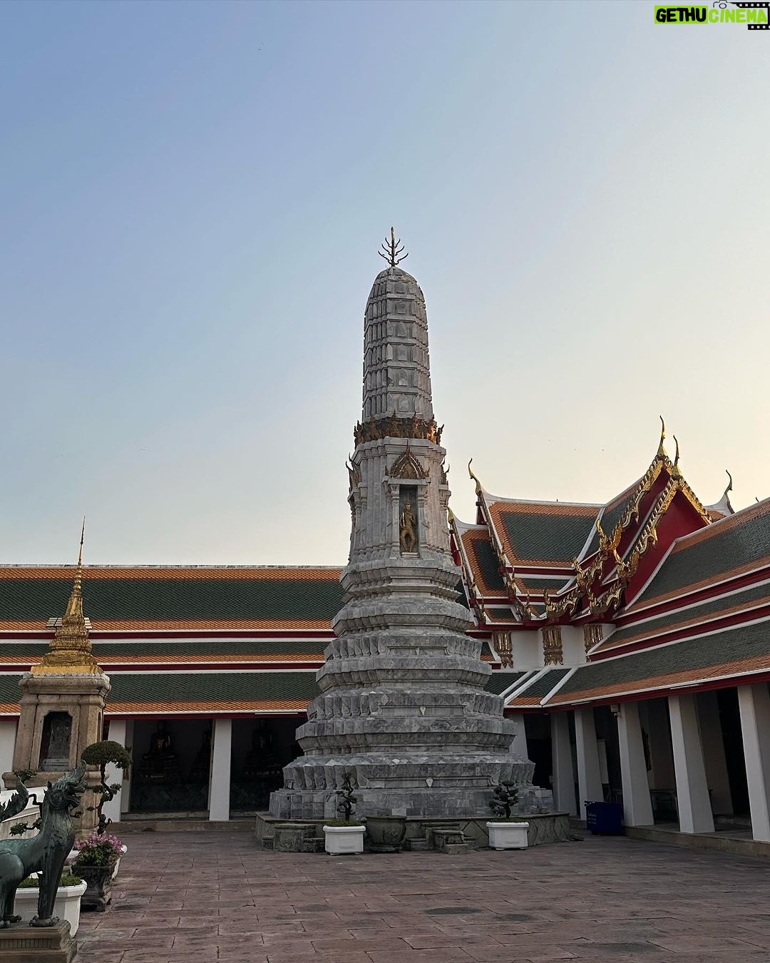 Pimdao Panichsamai Instagram - π Pray day π«Άπ» Wat Pho
