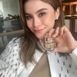 Pimdao Panichsamai Instagram - This little jar is my secret weapon for brightening up those peepers. Say goodbye to tired eyes and hello to a fresh, youthful gaze with Eye Contour Cream Supreme, Cle de Peau Beaute ✨🤎 available at www.cledepeau-beaute.co.th #TheAgeArtists #EnhancingEyeContourCream #CPBCollectve #CledePeauBeauteThailand @cledepeaubeaute