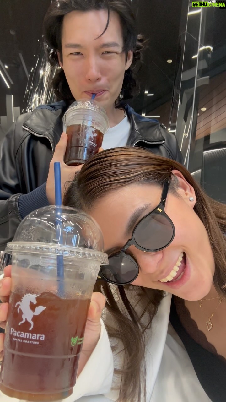 Pimdao Panichsamai Instagram - Crazy in love with Americano ☕️ ที่ใช้เมล็ดกาแฟ Single Origin จาก 3 แหล่ง คัดสรรมาเพื่อคนชอบดื่ม Americano โดยเฉพาะ 🍯My Demon Honey- Guatemala ของโปรดมัดหมี่ 🍊Sweet Orange-Colombia 🫐Berries Alarm-Ethiopia ของโปรดวิน ที่ @pacamara_th 😍 #CrazyInLoveWithAmericano #IcedAmericano #pacamara_th #everydayspecialty #กาแฟสเปเชียลตี้ที่ดื่มได้ทุกวัน PACAMARA