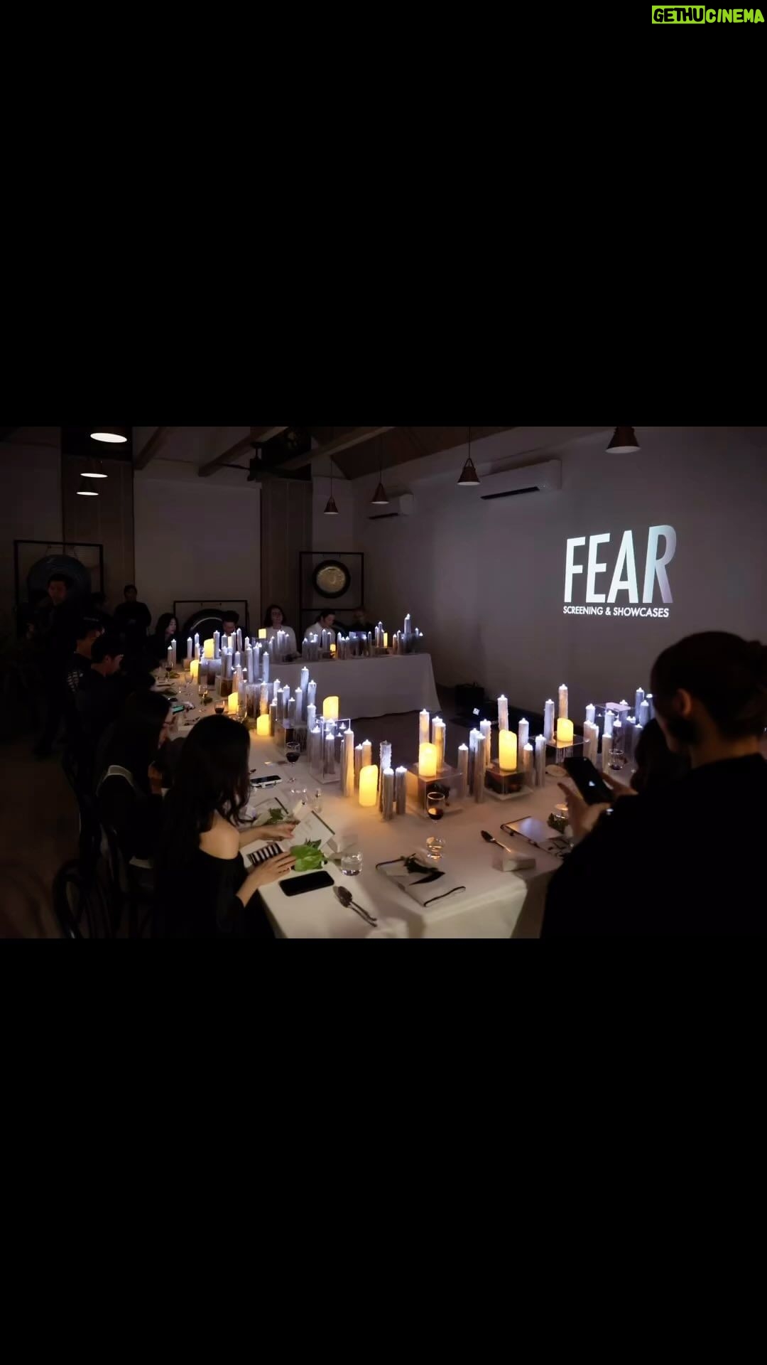 Pimdao Panichsamai Instagram - @fearfeelsfree ðĪðĪ āļāļāđāļāļīāļāļĢāđāļ§āļĄāļāļĢāļ°āļŠāļāļāļēāļĢāļāđ Fear feels free, Sitdown dinner experience āļāļĢāļ°āļŠāļāļāļēāļĢāļāđāļāļĩāđāļĒāļąāļāđāļĄāđāļĄāļĩāļĄāļēāļāđāļāļāđāļāļāļĢāļ°āđāļāļĻāđāļāļĒ āļ āļēāļĒāđāļāļāļēāļāļāļ°āđāļāđāļāļĄāļ āļēāļāļĒāļāļāļĢāđāļŠāļąāđāļāđāļĢāļ·āđāļāļ Fear āđāļ§āļĨāļē 8 āļāļēāļāļĩ āļāļģāļāļąāļāđāļāļĒāļĄāļąāļāļŦāļĄāļĩāđ āļāļīāļĄāļāļēāļ§ āļĢāđāļ§āļĄāļĢāļąāļāļāļĢāļ°āļāļēāļāļāļēāļŦāļēāļĢāđāļāļĢāļđāđāļ§āļĩāļĒāļ 5 āļāļāļĢāđāļŠāļāļĢāđāļāļĄāļāļēāļĢāļŪāļĩāļĨāđāļ & Self Reflection āļāļąāļ āļāļļāđāļĄ āđāļāđāļ§āļāļ°āļ§āļąāļ āđāļāļīāļāļāļāļāļāļąāļāļĢāđāļĨāđāļ§āļ§āļąāļāļāļĩāđ āļŠāļēāļĄāļēāļĢāļāļāļīāļāļāļēāļĄāļĢāļēāļĒāļĨāļ°āđāļāļĩāļĒāļāđāļāđāđāļ @fearfeelsfree āļŦāļĢāļ·āļ line official https://lin.ee/3a7Wfej Sitdown dinner experience āļāļĩāđāļāļ°āđāļāļīāļāļāļķāđāļāđāļāļ§āļąāļāļāļĩāđ 8,15 āļĄāļĩāļāļēāļāļĄ 2567 āļāļĩāđ āđāļ§āļĨāļē 18.00-21.00 āļ. āļ @bangkok1899 ðļ @jeepzmk2 #FearFeelsFree #fearfeelsfreeexperiences
